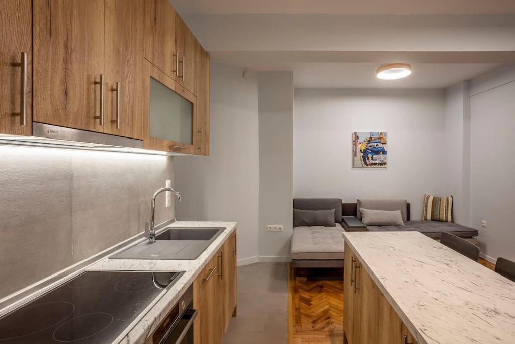 Karolou Ntil- Ground Floor Suite Saloniki Zewnętrze zdjęcie